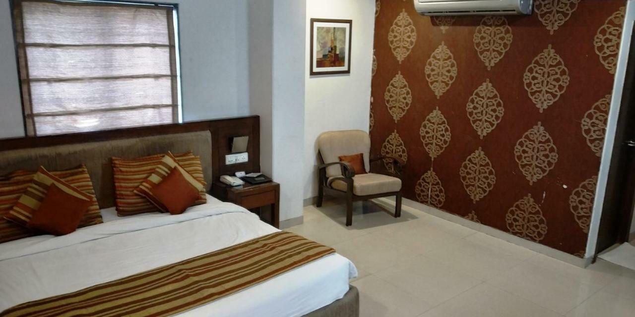 Matrix Inn Pune Exterior foto